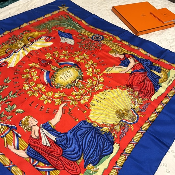 HERMÈS PARIS 1980s 'Hermés’ French Revolution commemorative silk scarf France - Picture 10 of 13